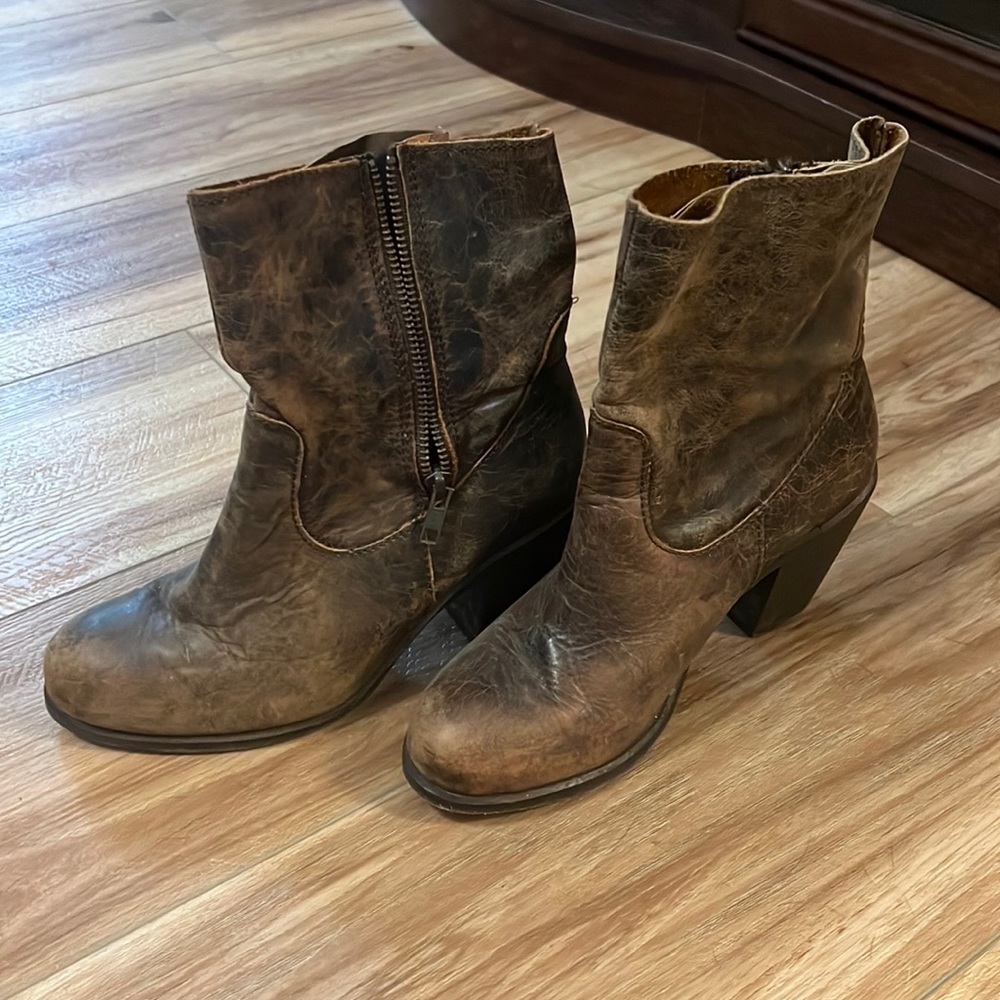 Corral boots